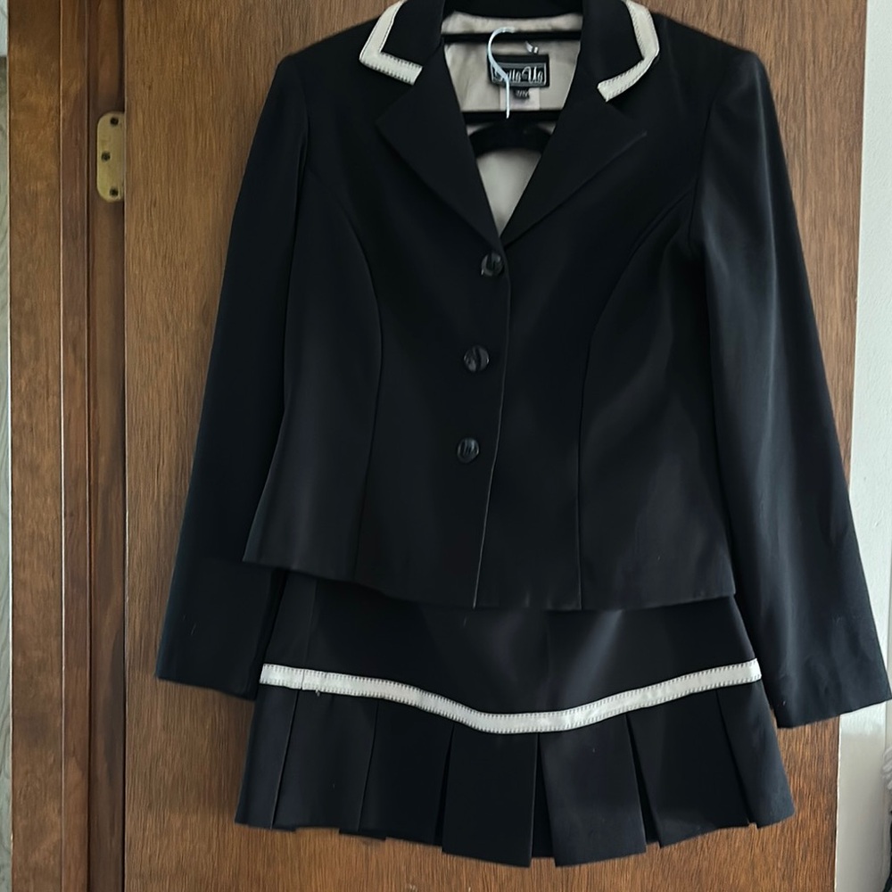 Black Pleated Mini Skirt & Jacket for Cocktail
